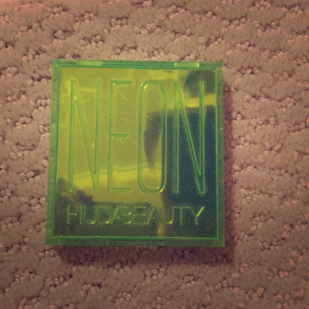 HudaBeauty Neon Green